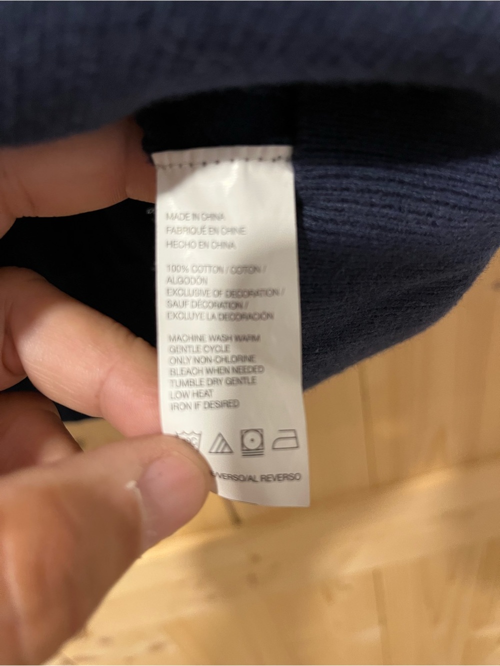 Izod Men's Navy V-Neck Sweater Vest - Solid Knit - Picture 4 of 5